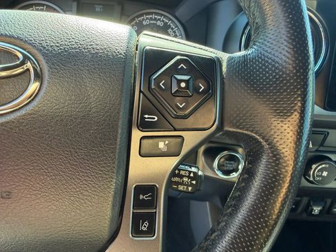 Used 2019 Toyota Tacoma TRD Sport w/ Technology Package AWD/4WD image 22
