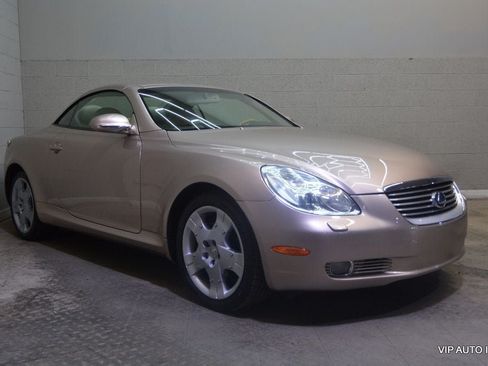 Used 2004 Lexus SC 430 Convertible RWD image 3