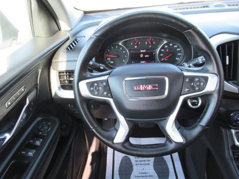 Used 2023 GMC Terrain SLT image 11