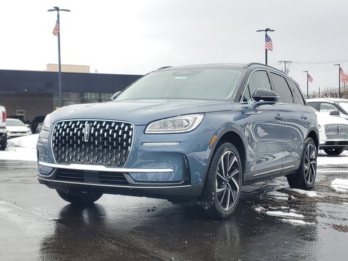 New 2026 Lincoln Corsair Reserve image 2