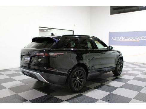 Used 2019 Land Rover Range Rover Velar R-Dynamic SE image 4