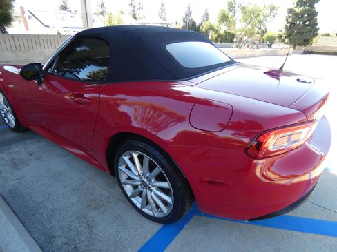 Used 2018 FIAT 124 Spider Lusso w/ Convenience Group image 55