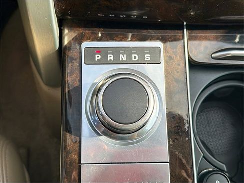 Used 2016 Land Rover Range Rover HSE image 17