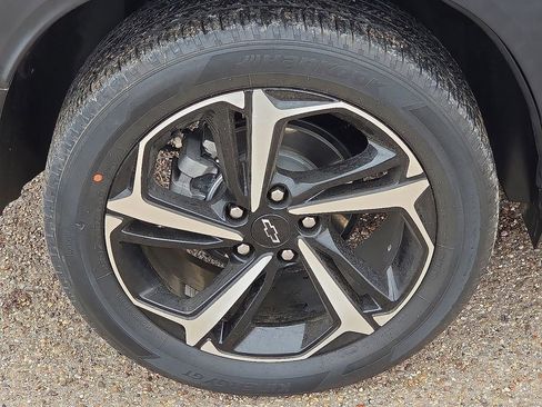 Used 2023 Chevrolet TrailBlazer RS w/ Sun and Liftgate Package image 11