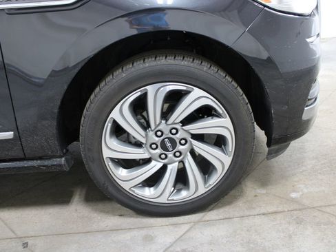 Used 2023 Lincoln Navigator Reserve AWD/4WD image 41