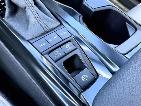 Used 2026 Toyota Camry SE FWD image 34