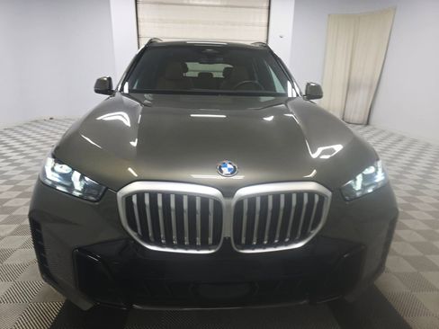 Used 2024 BMW X5 xDrive40i w/ M Sport Package image 2
