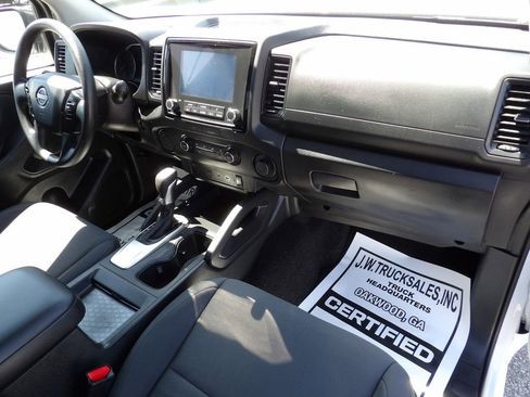 Used 2022 Nissan Frontier S image 41