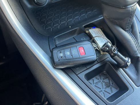Used 2025 Toyota RAV4 XLE w/ Convenience Package image 22