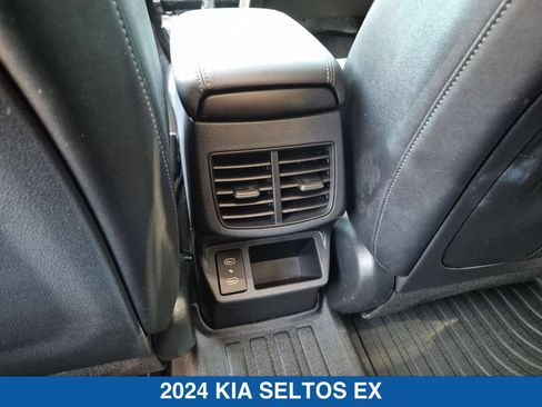 Used 2024 Kia Seltos EX AWD/4WD image 19