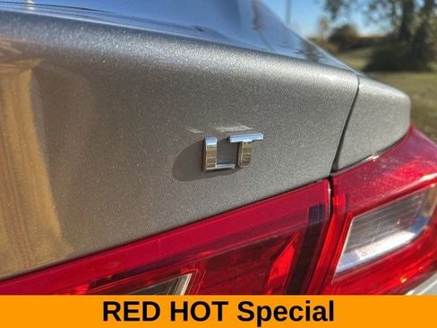 Used 2023 Chevrolet Malibu LT image 49