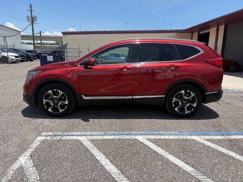 Used 2018 Honda CR-V Touring image 3