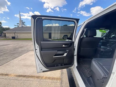 Used 2025 Toyota Tundra Platinum AWD/4WD image 14