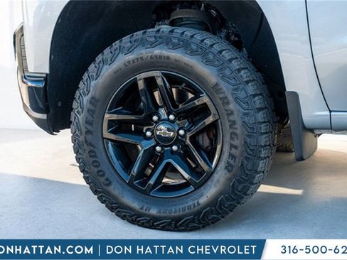 Used 2021 Chevrolet Silverado 1500 Custom Trail Boss w/ LPO, Dark Essentials Package image 34