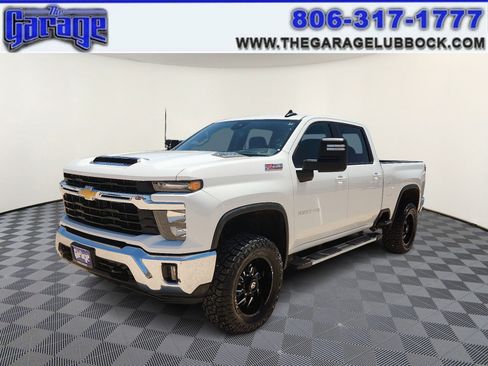 Used 2025 Chevrolet Silverado 2500 LT AWD/4WD image 1