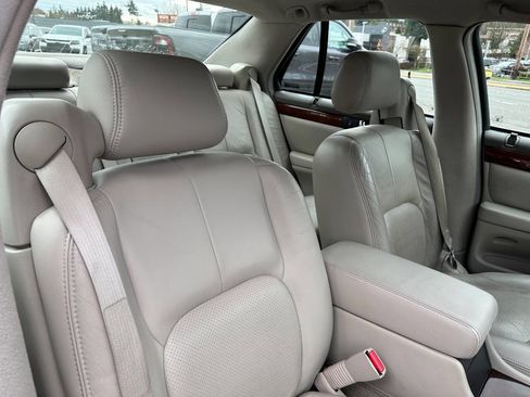 Used 2001 Cadillac Seville STS w/ Luxury Pkg image 15