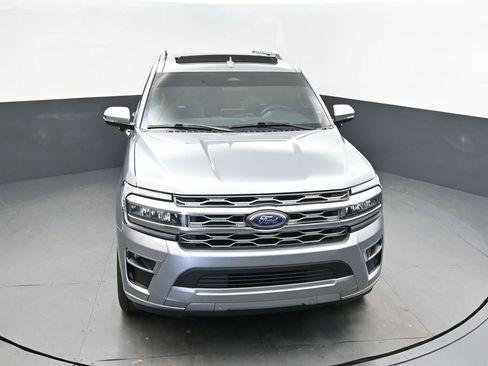 Used 2024 Ford Expedition Platinum image 39