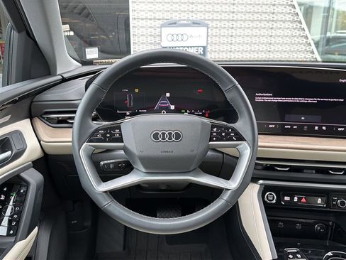 Used 2025 Audi Q5 Premium Plus w/ Premium Plus AWD/4WD image 10