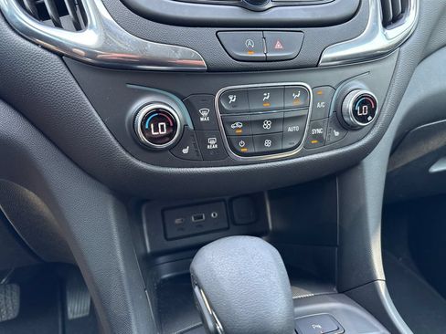Used 2024 Chevrolet Equinox LT FWD image 41