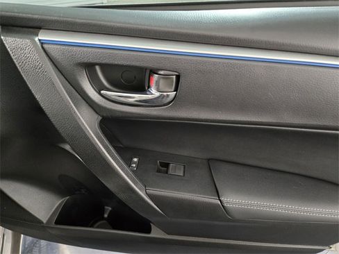 Used 2015 Toyota Corolla LE image 24