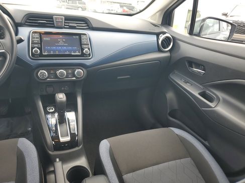 Used 2025 Nissan Versa SV image 15