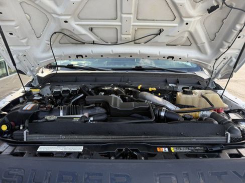 Used 2011 Ford F550 2WD Regular Cab Super Duty w/ XL Value Pkg image 17