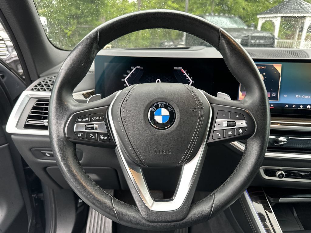 Used 2025 BMW X5 xDrive40i AWD/4WD image 12