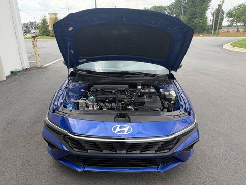 Used 2025 Hyundai Elantra Sport FWD image 24