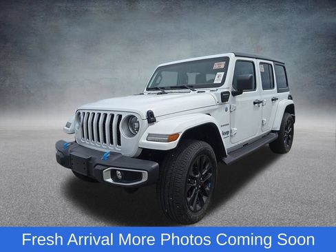 Used 2023 Jeep Wrangler Unlimited Sahara w/ Cold Weather Group AWD/4WD image 2