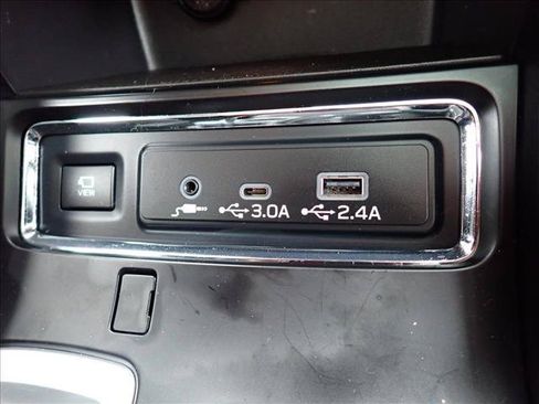 Used 2025 Subaru Ascent Limited AWD/4WD image 22
