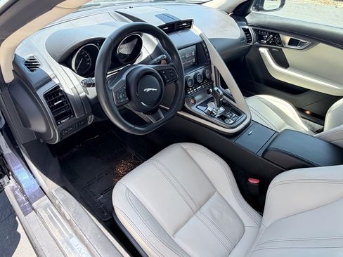 Used 2016 Jaguar F-TYPE S RWD image 9