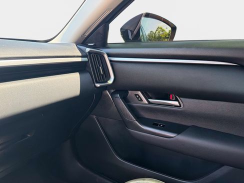 Used 2025 MAZDA CX-50 AWD 2.5 S w/ Premium Package image 21