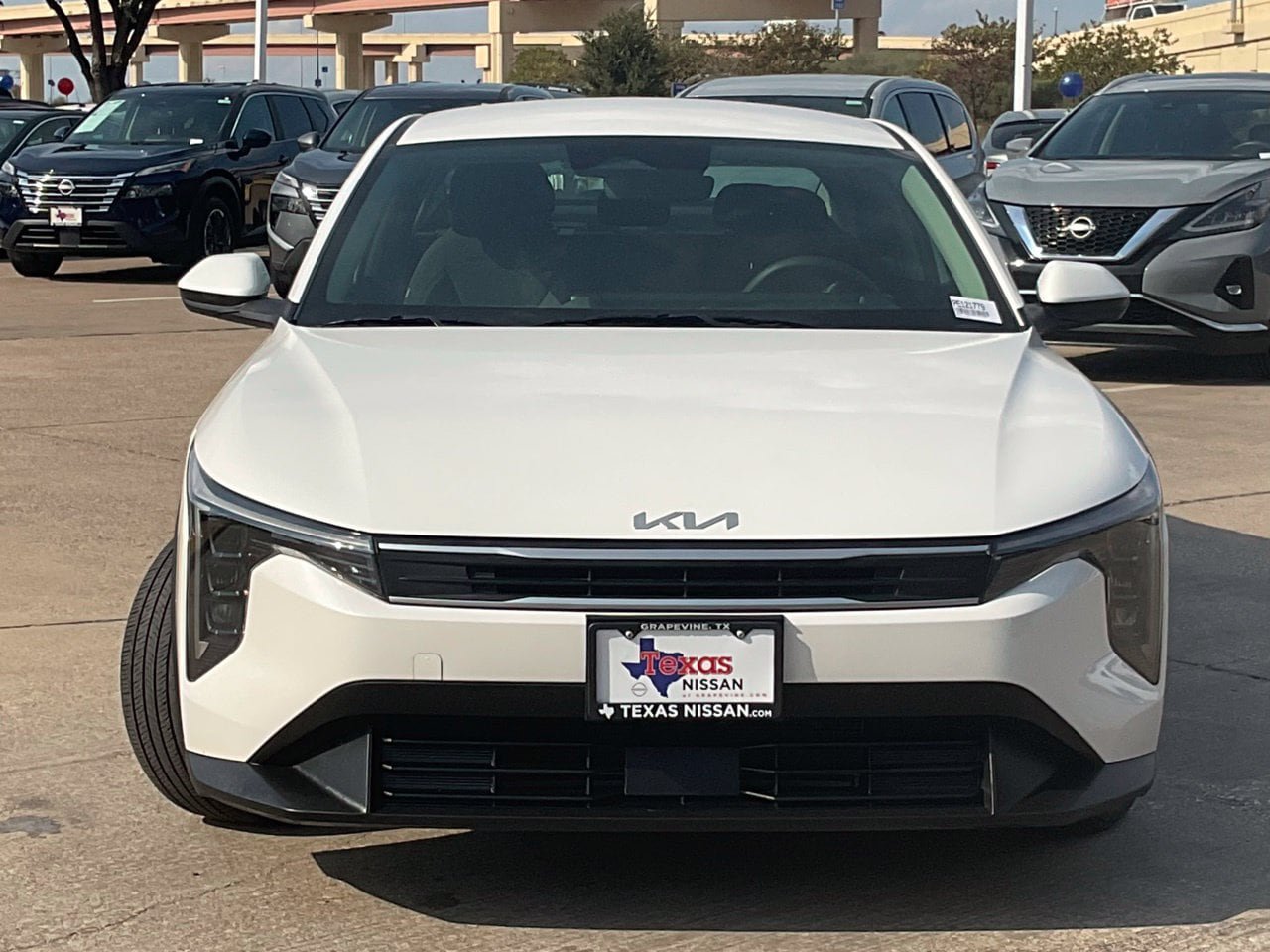 Used 2025 Kia K4 FWD image 2