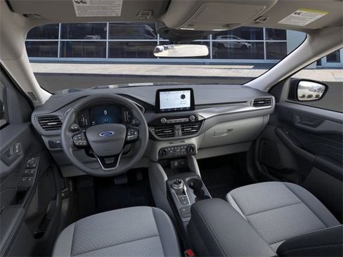 Used 2025 Ford Escape Active w/ Cold Weather Package image 9