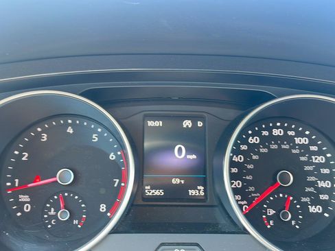 Used 2018 Volkswagen Tiguan S AWD/4WD image 10