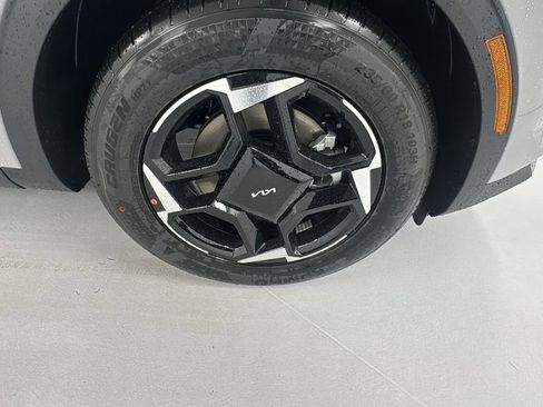 New 2026 Kia Sportage EX image 9