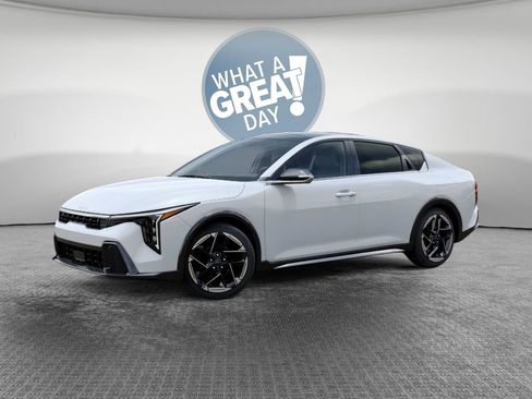 New 2026 Kia K4 GT-Line FWD image 3