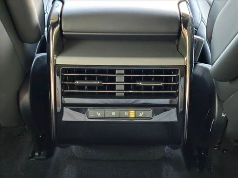 Certified 2025 Land Rover Range Rover Sport SE AWD/4WD image 18