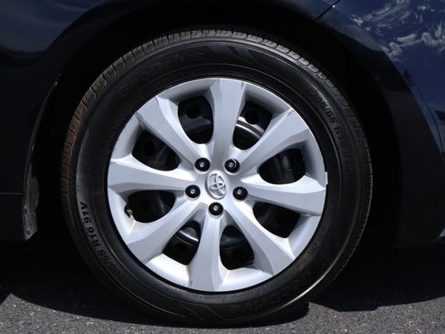 Used 2024 Toyota Corolla LE FWD image 19