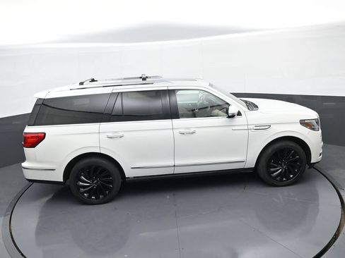Used 2020 Lincoln Navigator Reserve w/ Equipment Group 208A Reserve AWD/4WD image 37