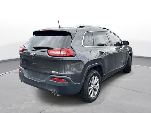 Used 2018 Jeep Cherokee Latitude Plus FWD image 6