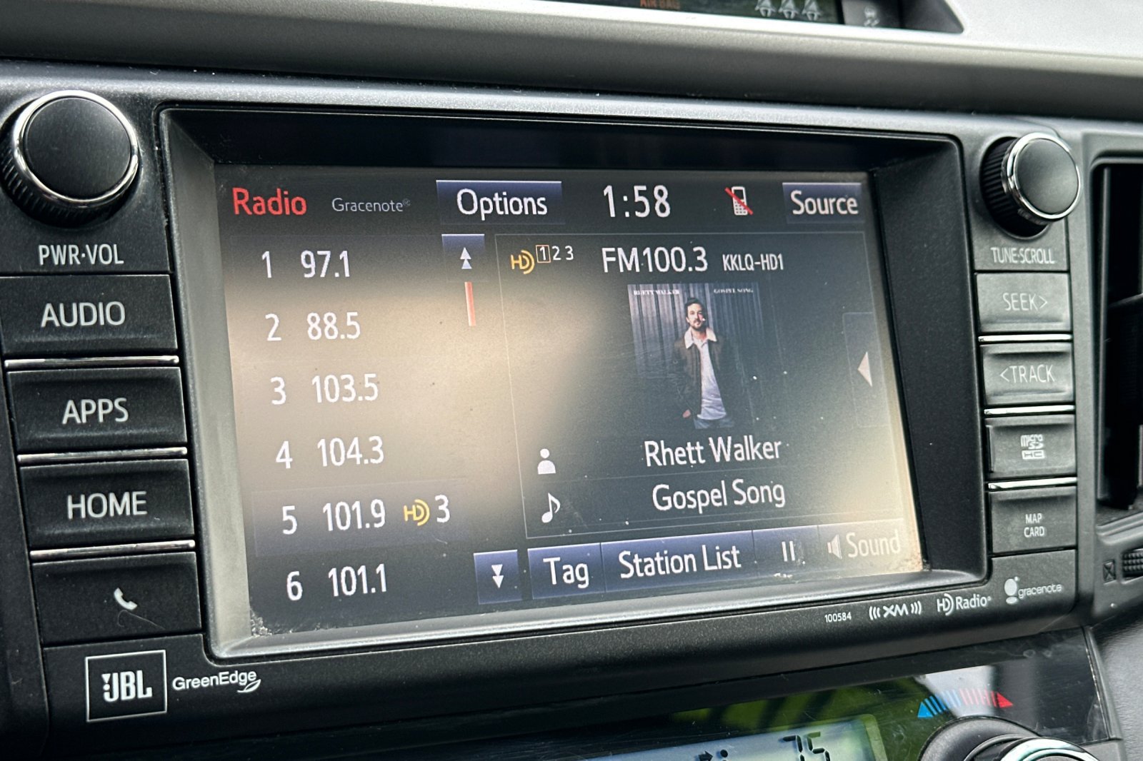 Used 2017 Toyota RAV4 Platinum w/ All Weather Liner Package FWD image 20