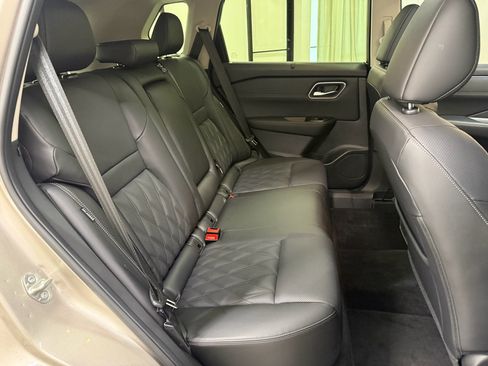 Used 2026 Nissan Rogue Platinum w/ Platinum Premium Package AWD/4WD image 20