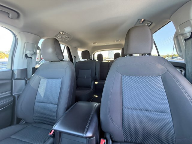 Used 2022 Ford Explorer XLT AWD/4WD image 25