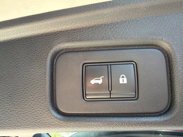 Used 2022 Nissan Pathfinder SL w/ SL Premium Package FWD image 23