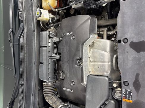 Used 2017 Buick Envision Essence FWD image 9