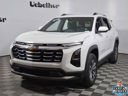Certified 2025 Chevrolet Equinox LT w/ Convenience Package II FWD image 4