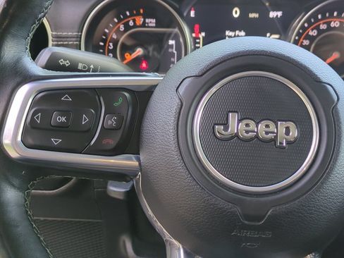 Used 2020 Jeep Gladiator Overland AWD/4WD image 29