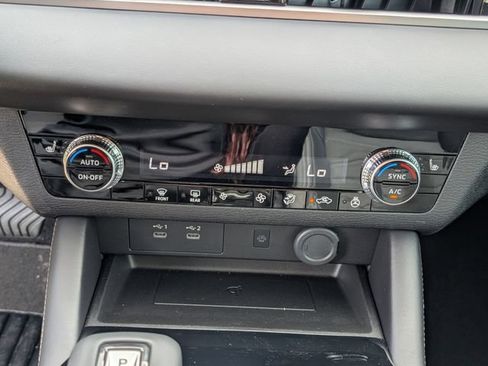 New 2026 Mitsubishi Outlander SE FWD image 22