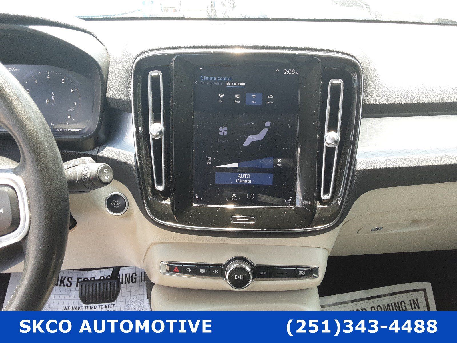 Used 2020 Volvo XC40 T5 Momentum AWD/4WD image 16